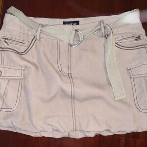 NWT bebe 100% Silk Safari Stitch Detail Belted Mini Skirt – Size 8 Y2K (2009)